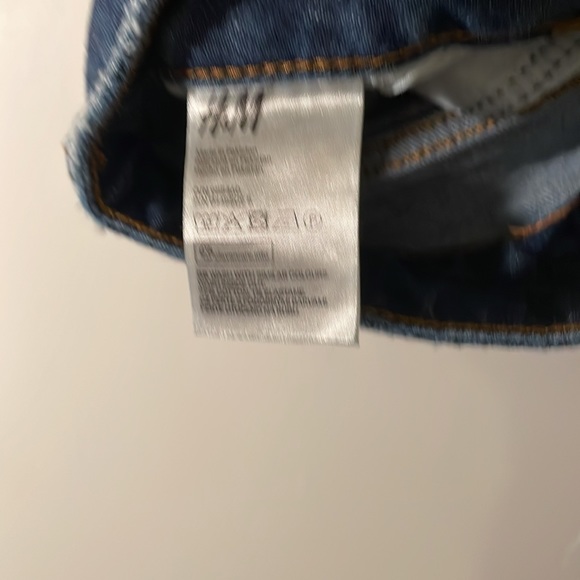 Divide Jeans with distressed bottoms - Picture 5 of 5